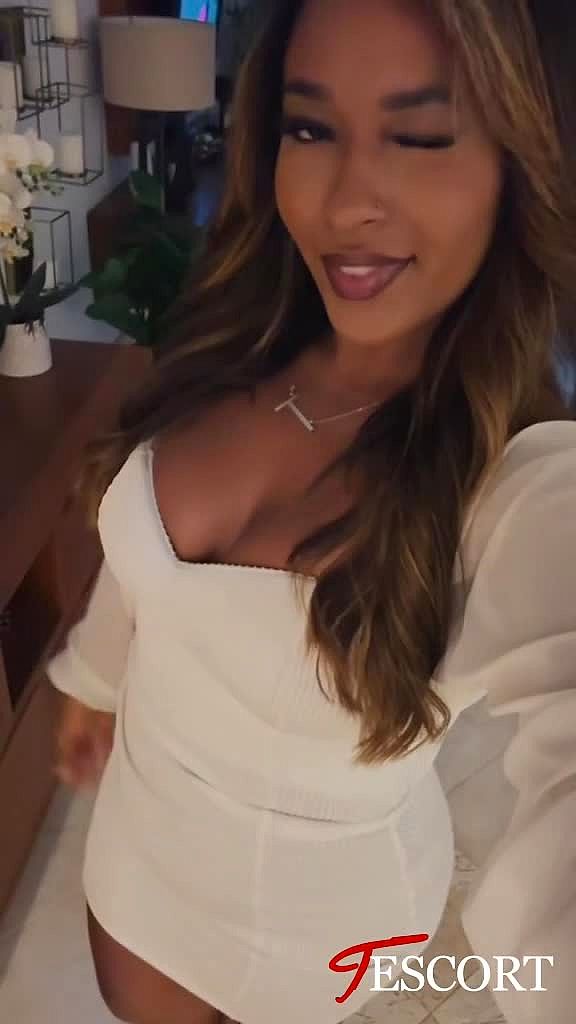 Vanessa Video Background