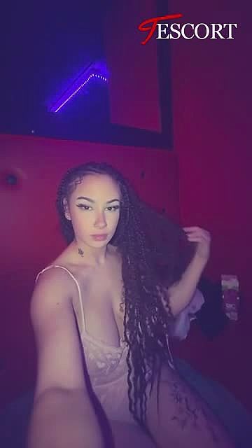 Alicia75 Video Background