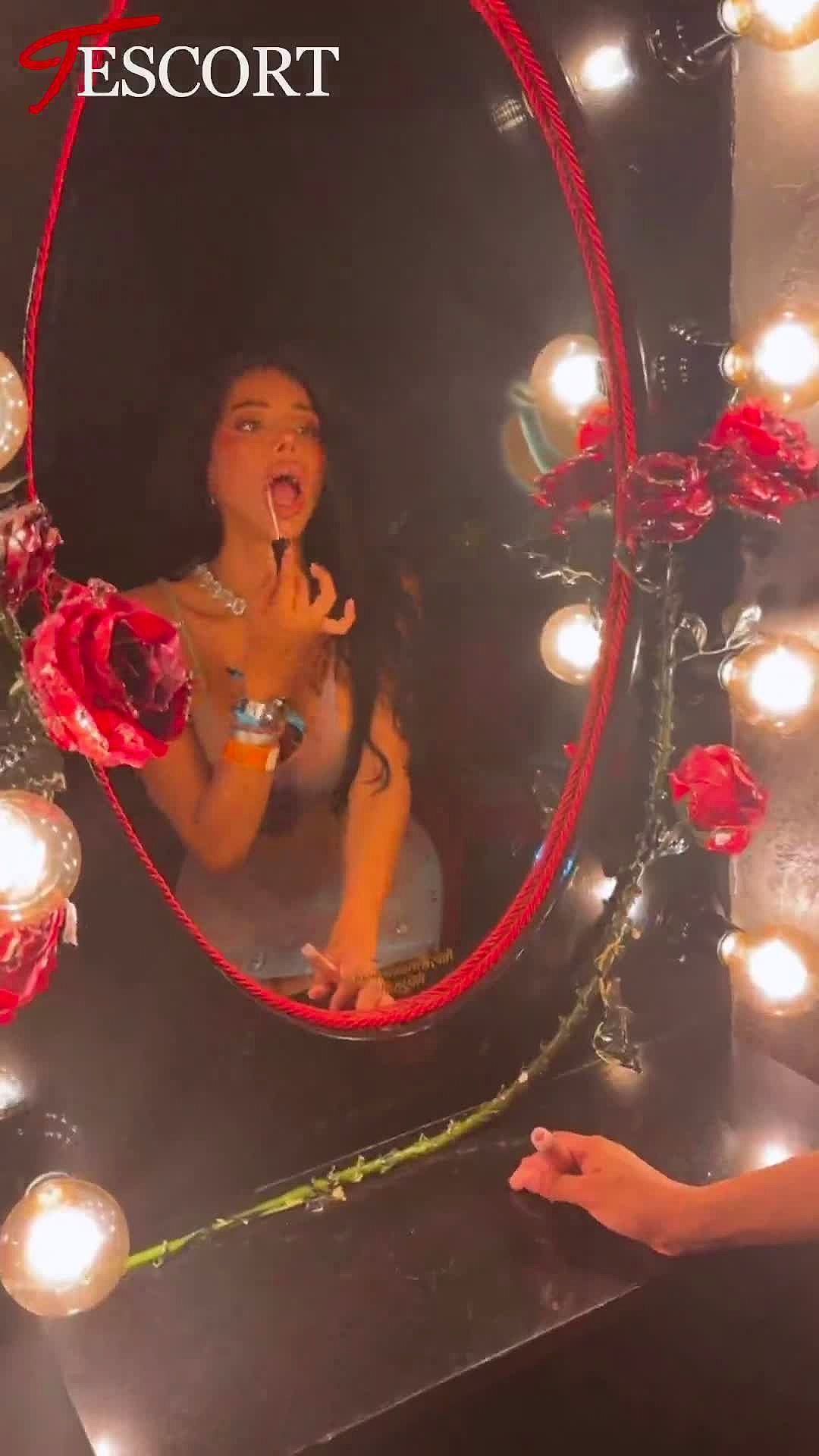 Hooney Video Background