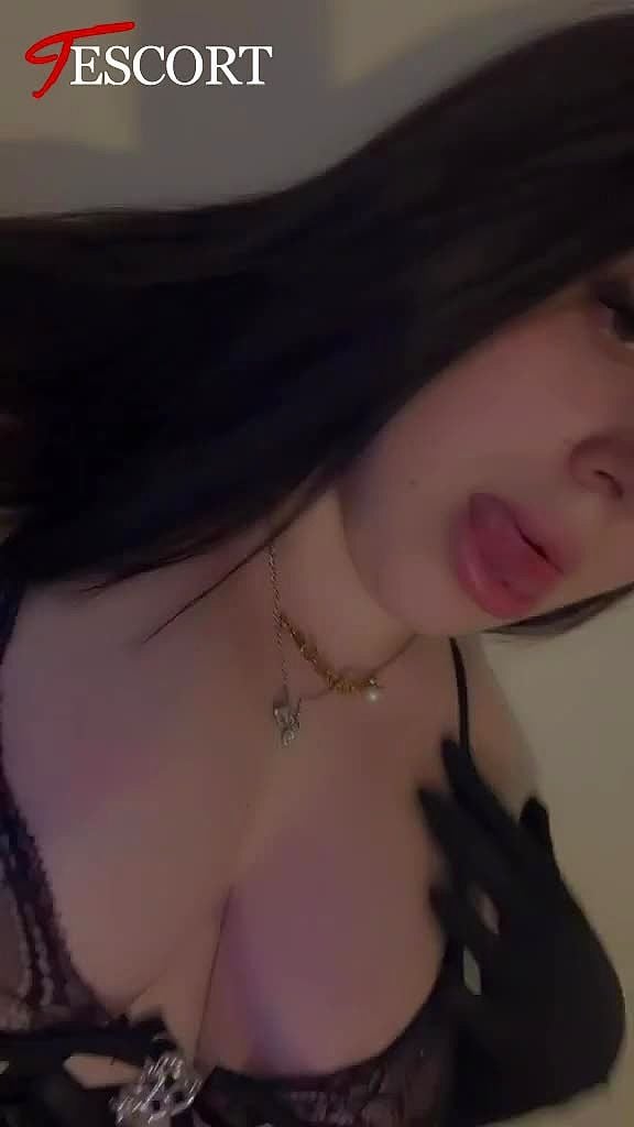 Evellyne Vidéo Arrière-plan