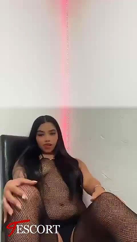 Gabriela Video Background