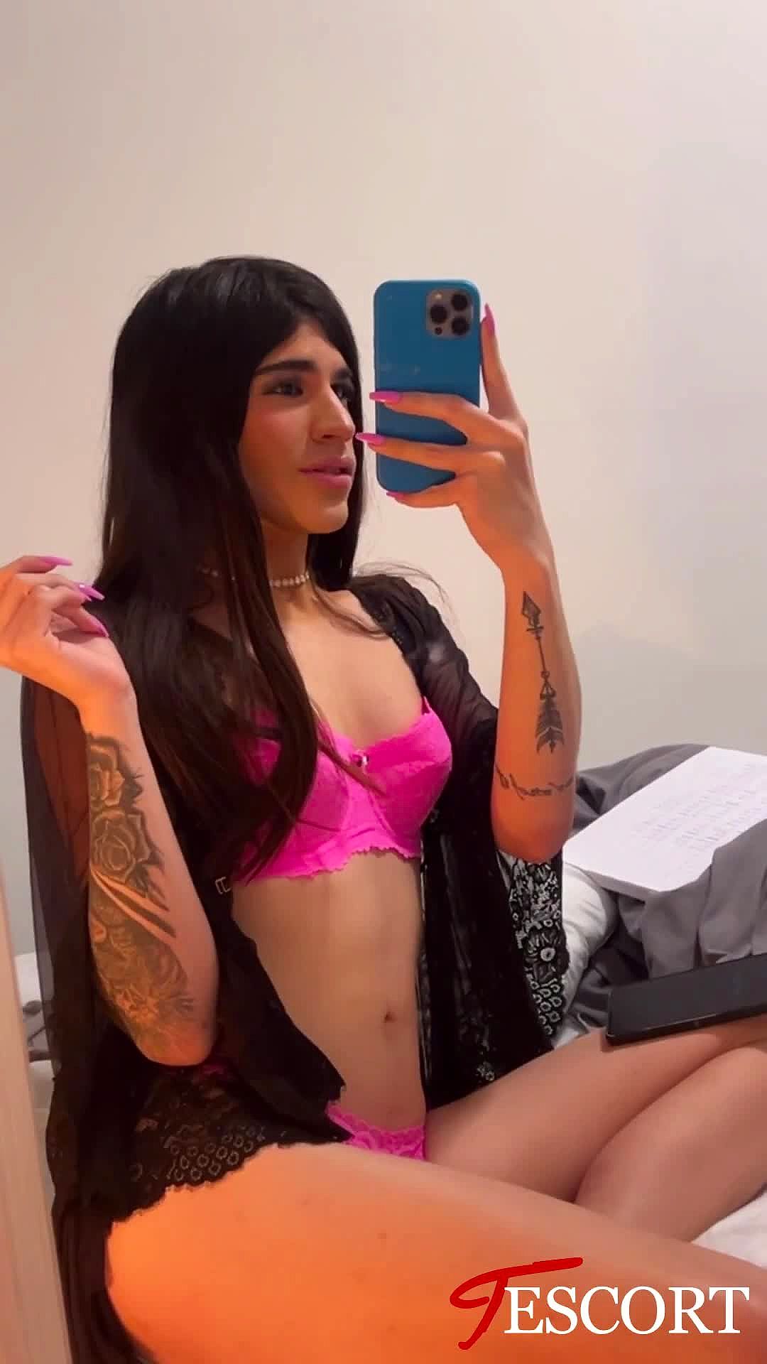 Carina Karin Vidéo Arrière-plan