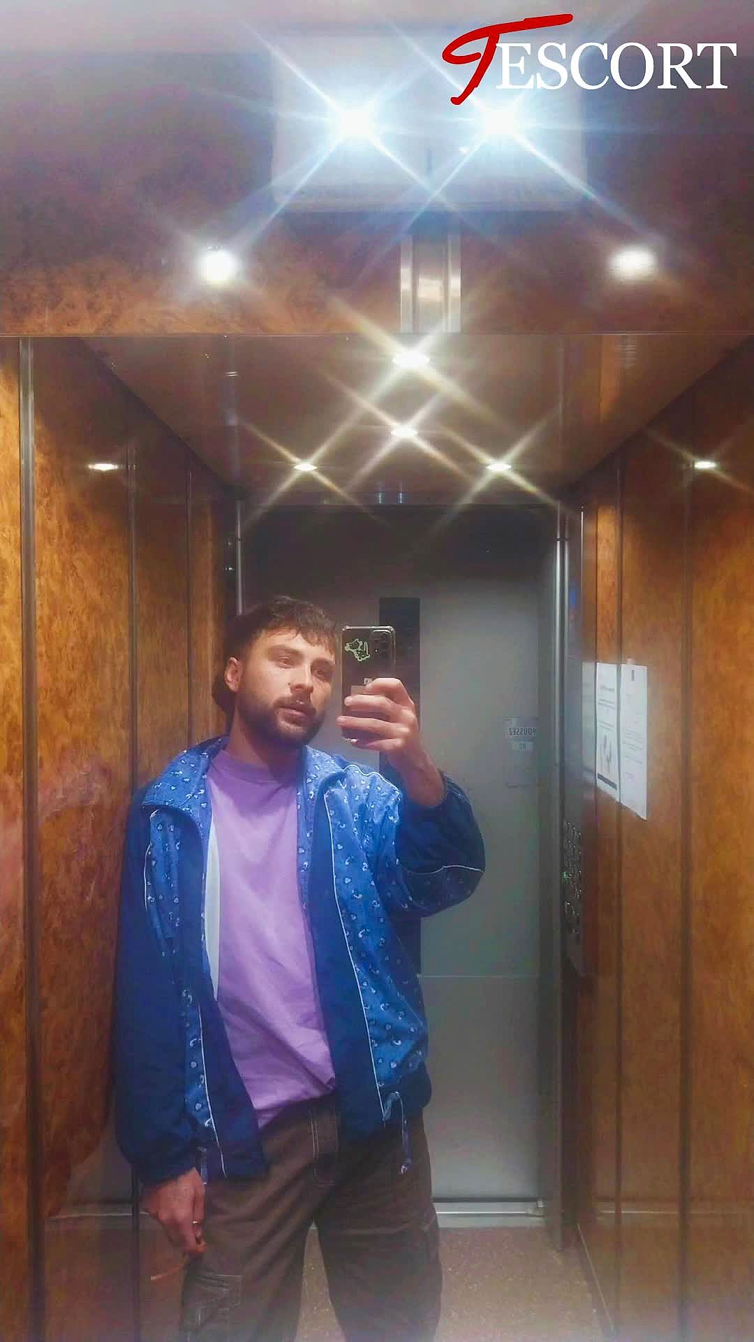 Tomxoxo Vidéo Arrière-plan