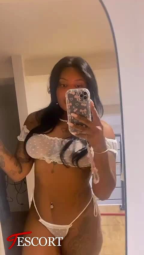 Alexia Rosa Video Background