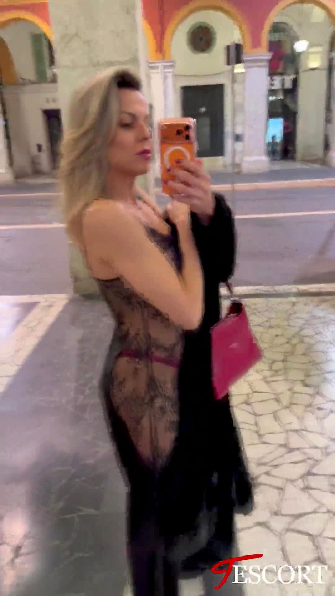 Anelliza Coquine18 Vidéo Arrière-plan