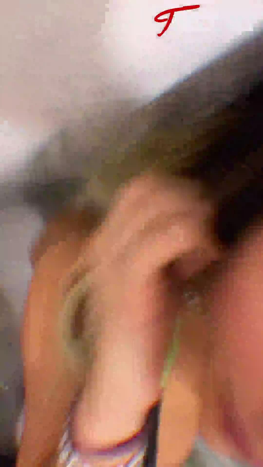 Emilly dubois Video Background