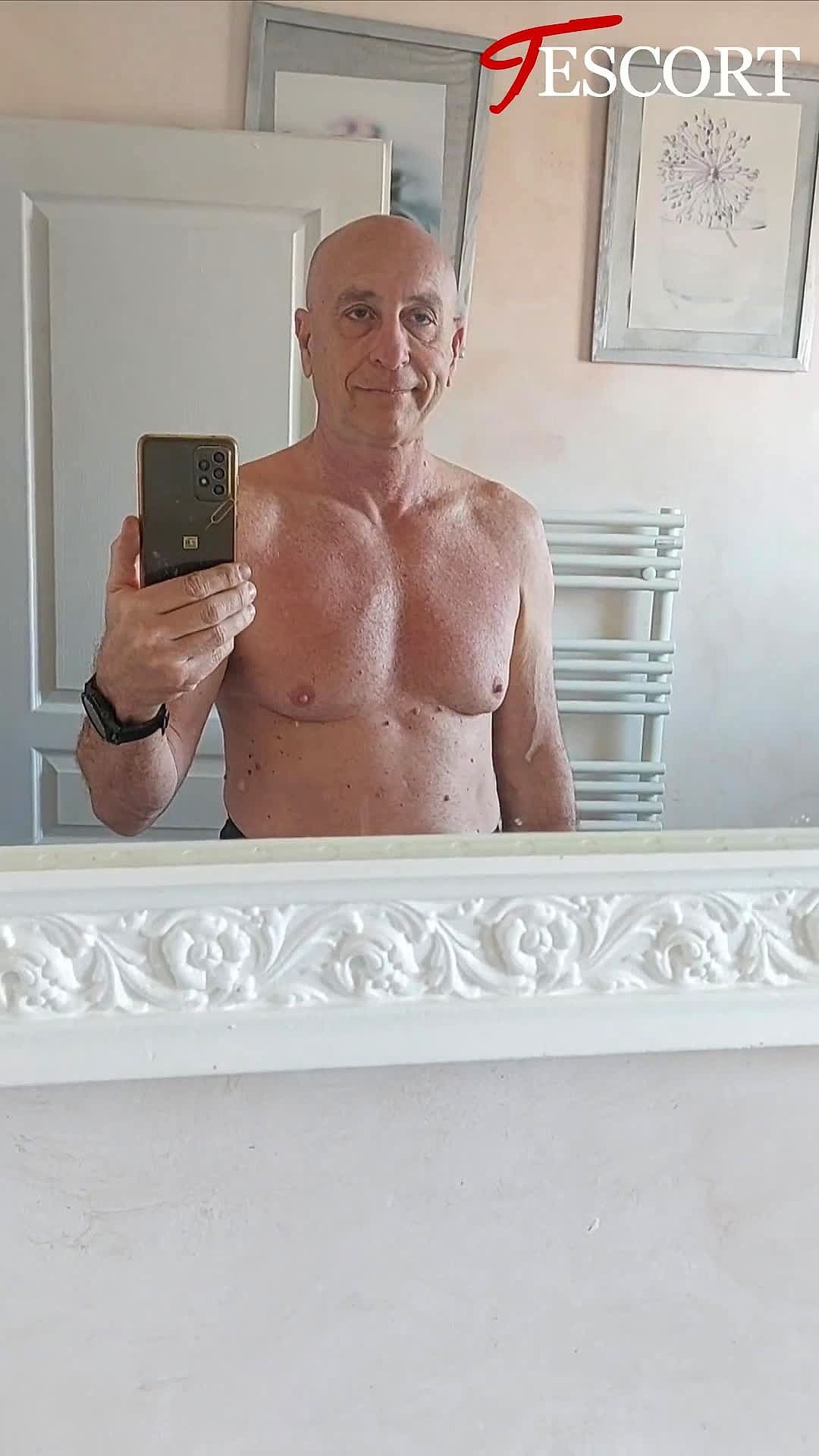 Pete Video Background