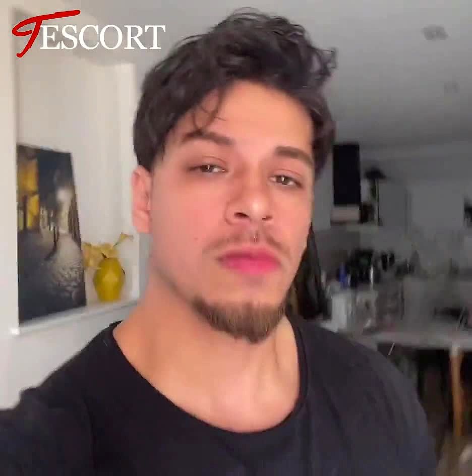 Thiago Almada Video Background