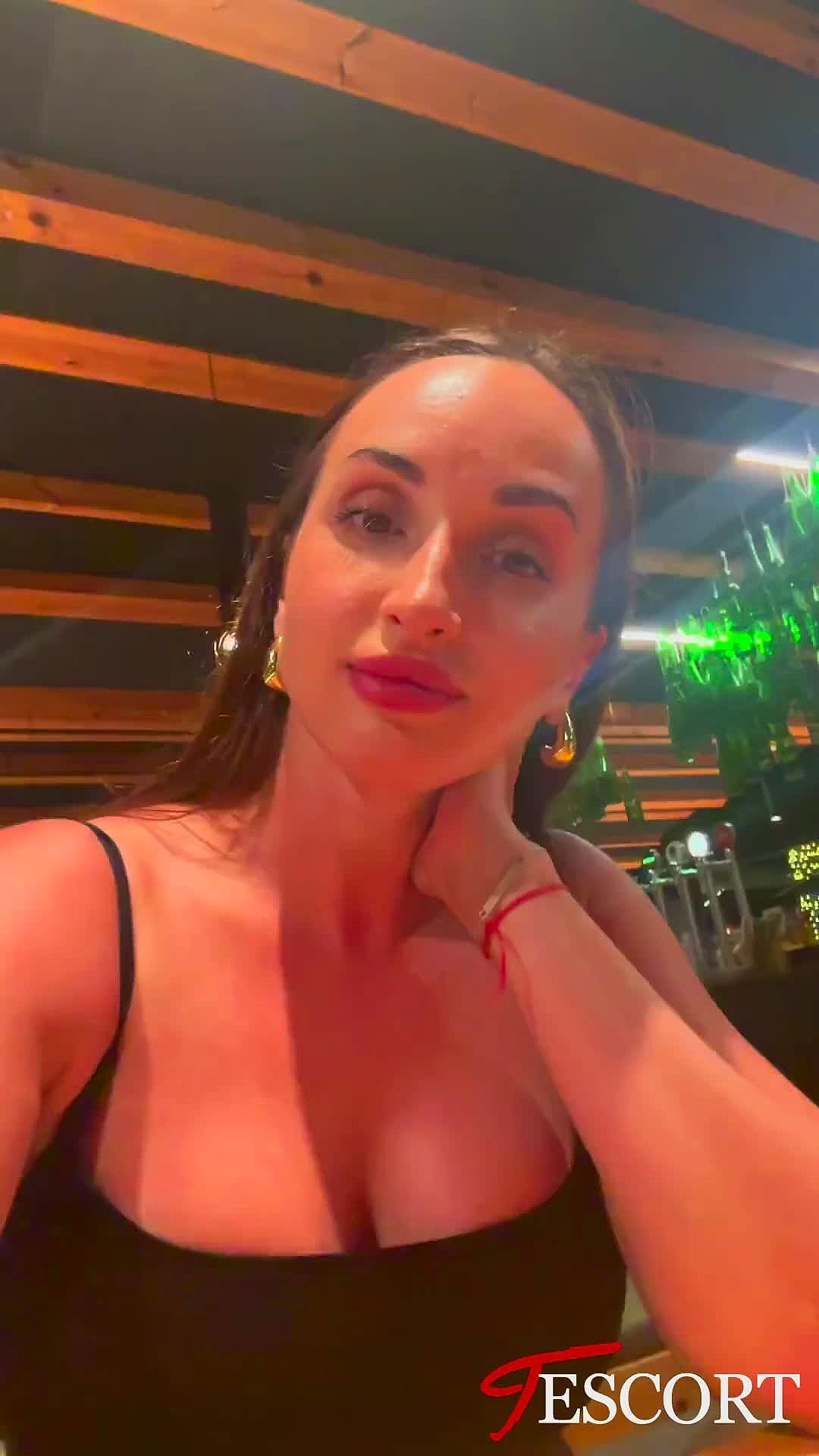 KAROL_88 Video Background