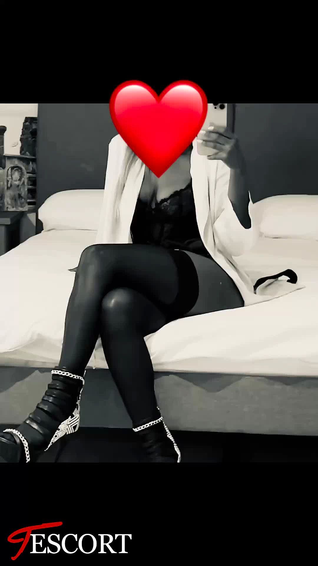 BlackLana Video Background