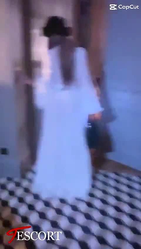 Giuli Goncalves Video Background