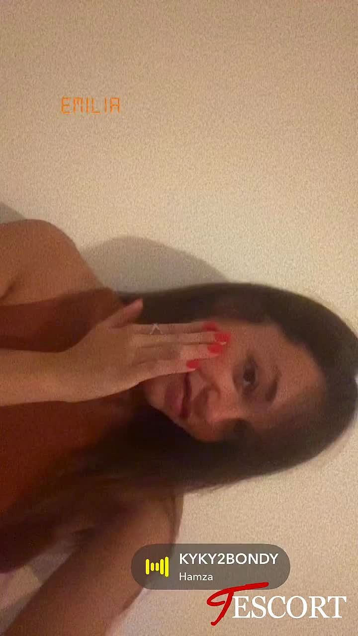 Maitresse Lyna  👑 Vidéo Arrière-plan