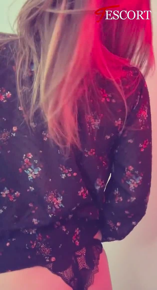 Alexia Video Background