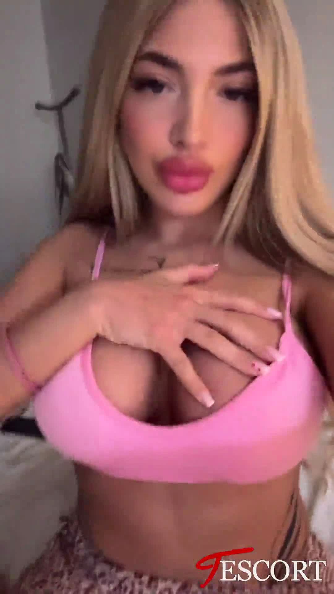 Lexi Video Background