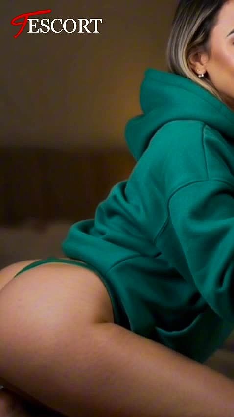 Manuela Video Background