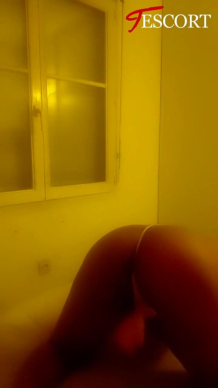 Cerise Video Background