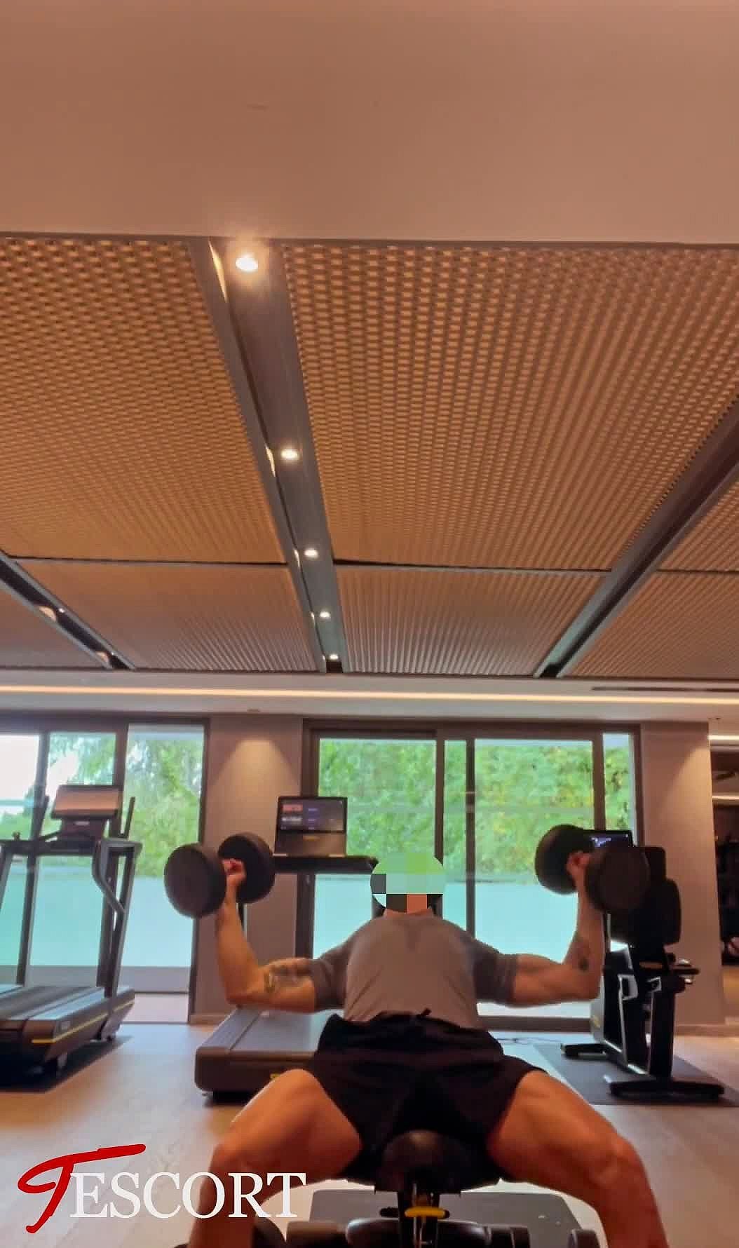 arthur escort boy Vidéo Arrière-plan