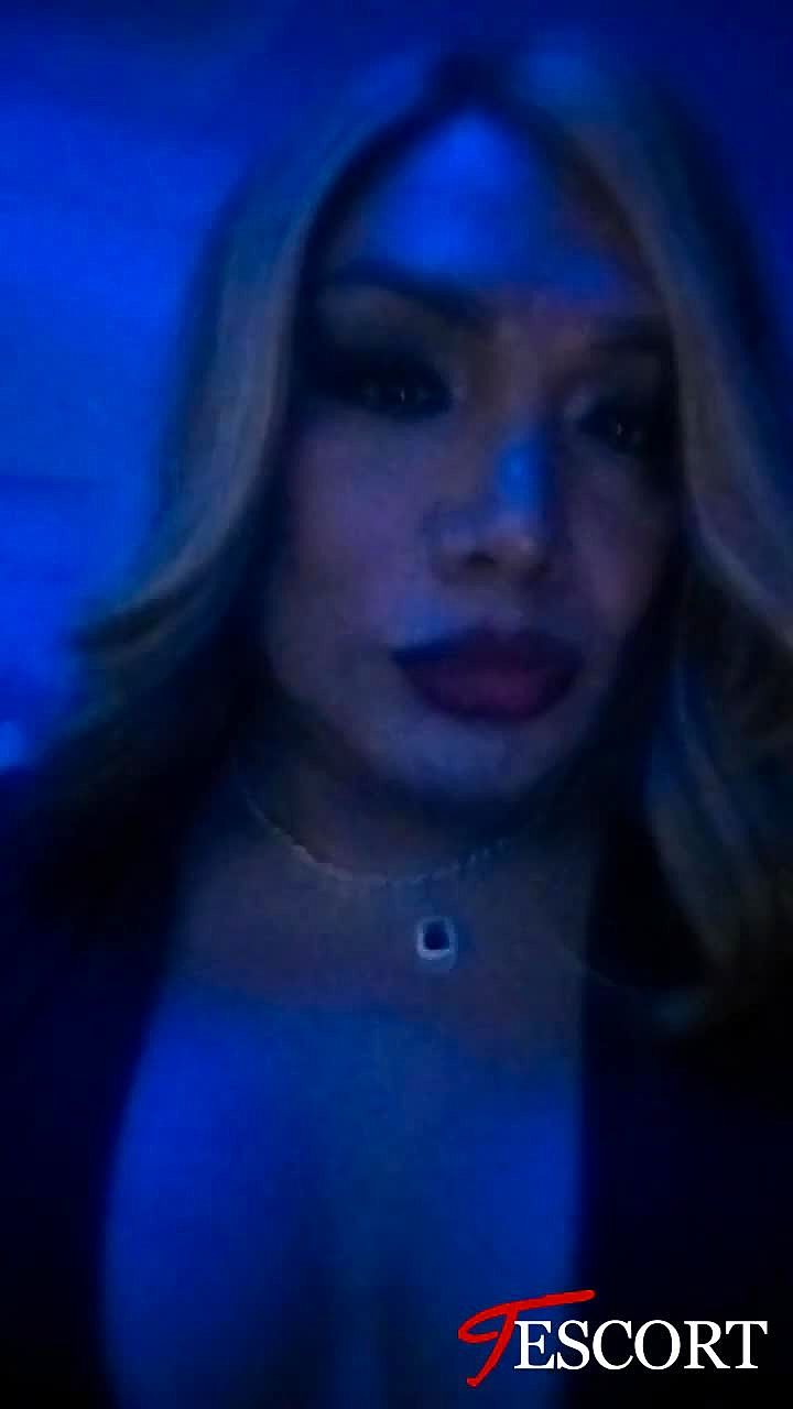 Mariana transexual Video Background