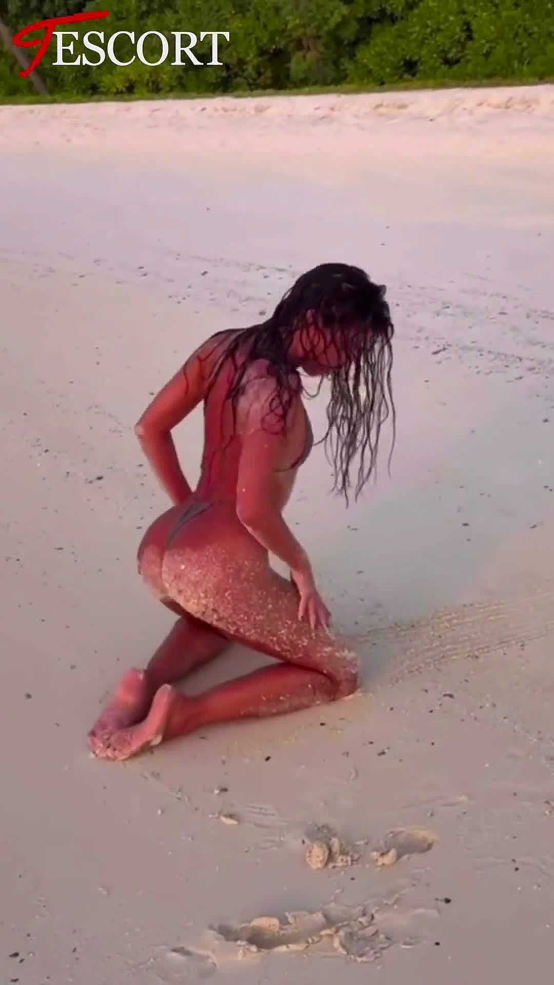 Kimajolie Video Background