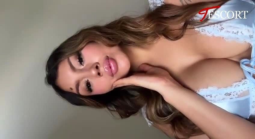 Isabella_solara Video Background