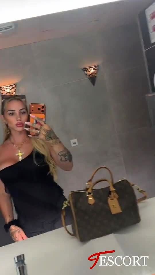 selenaa83 Video Background