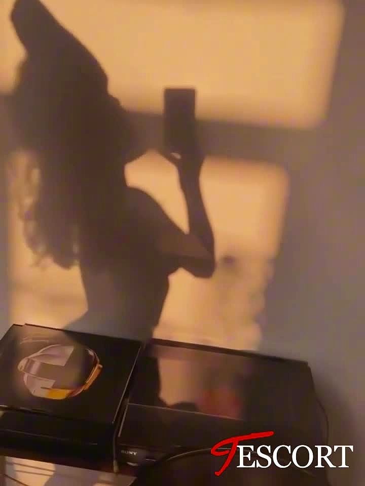 QUEEN GIRL Vidéo Arrière-plan