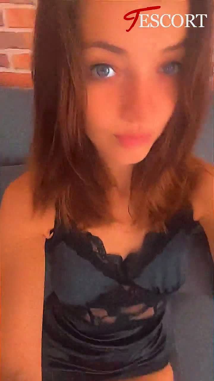 Julia224 Video Background