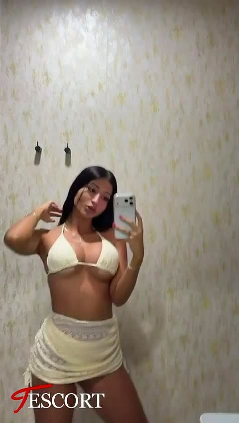 Luciana Video Background