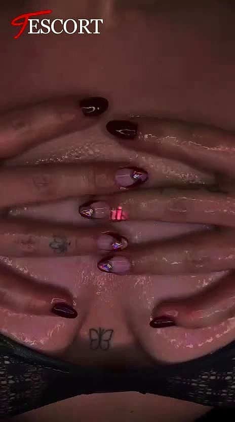 Maddy Video Background