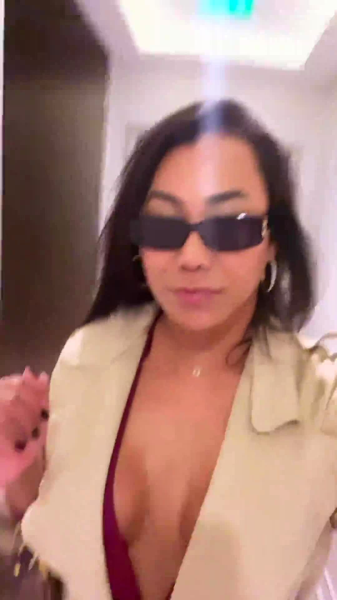 Jhenniferts Video Background