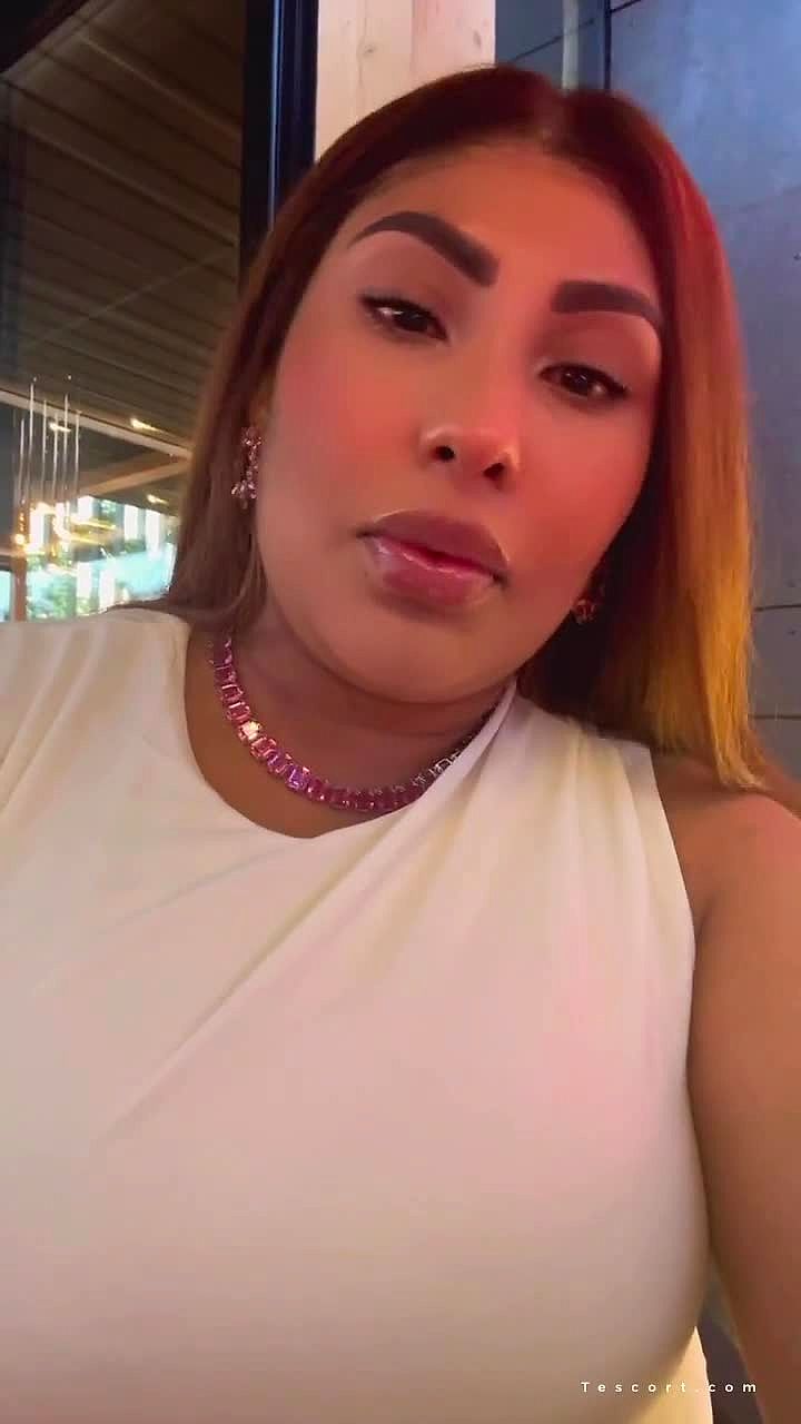 Belle Sabrinne_gfe Video Background