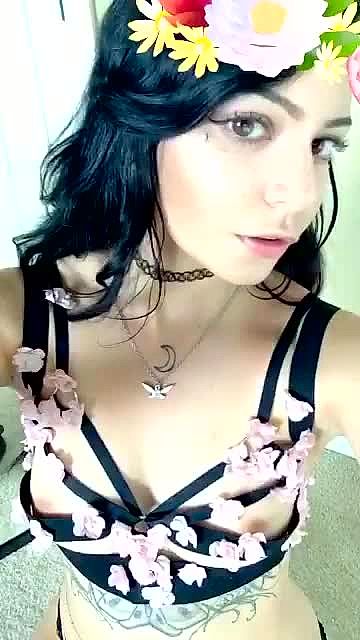 Luciole Video Background