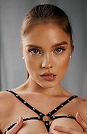 FAMKE - Escort Girl Paris