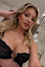 VIKI 8eme - Paris Escorts