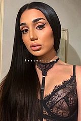 Bella - Escort Girl Paris