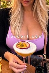 LILYANNA_BUSTY_VIP