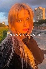 NURA - Paris Escorts