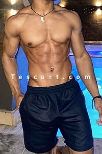 Youness - Serris Boy Escorts