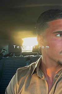 Lorenzo1779 - La Rochelle Boy Escorts