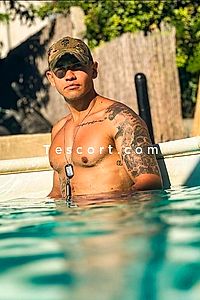 helly - Escort Boy Nimes