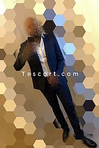 Elji - Escort Boy Colmar