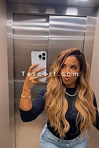 Isabella Ribeiro Garcia - Escort Girl Levallois-Perret