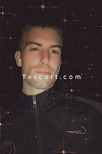 Micke - Escort Boy Palaiseau
