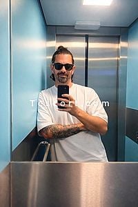 Johnny Dow - Narbonne Boy Escorts