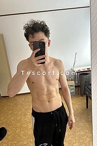 Matthieu - Roubaix Boy Escorts
