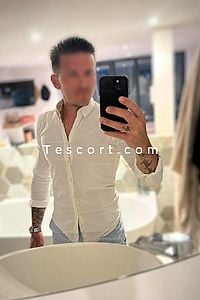 RivieraGentleman83 - Escort Boy Saint-Raphaël
