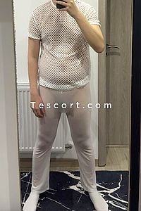 isak - Escort Boy Saint-Louis