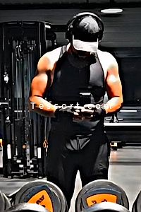 Badleo - Escort Boy Villefranche-sur-Saône