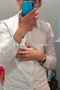 Curieux - Escort Boy Quimper