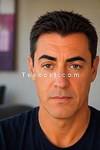 Confidencial - Senlis Boy Escorts